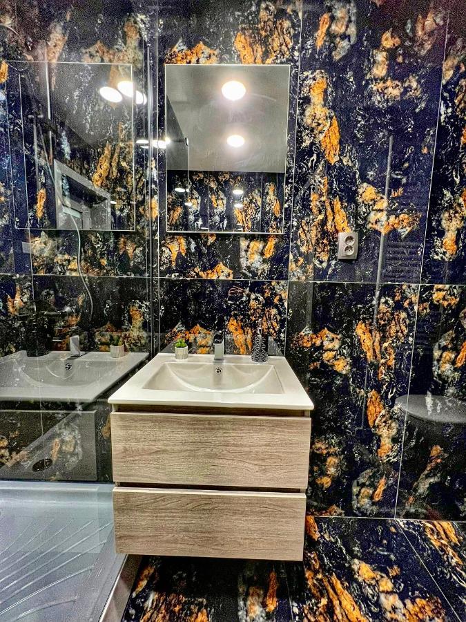 Luxor - Jacuzzi&Cozy Apartments Sybin Zewnętrze zdjęcie