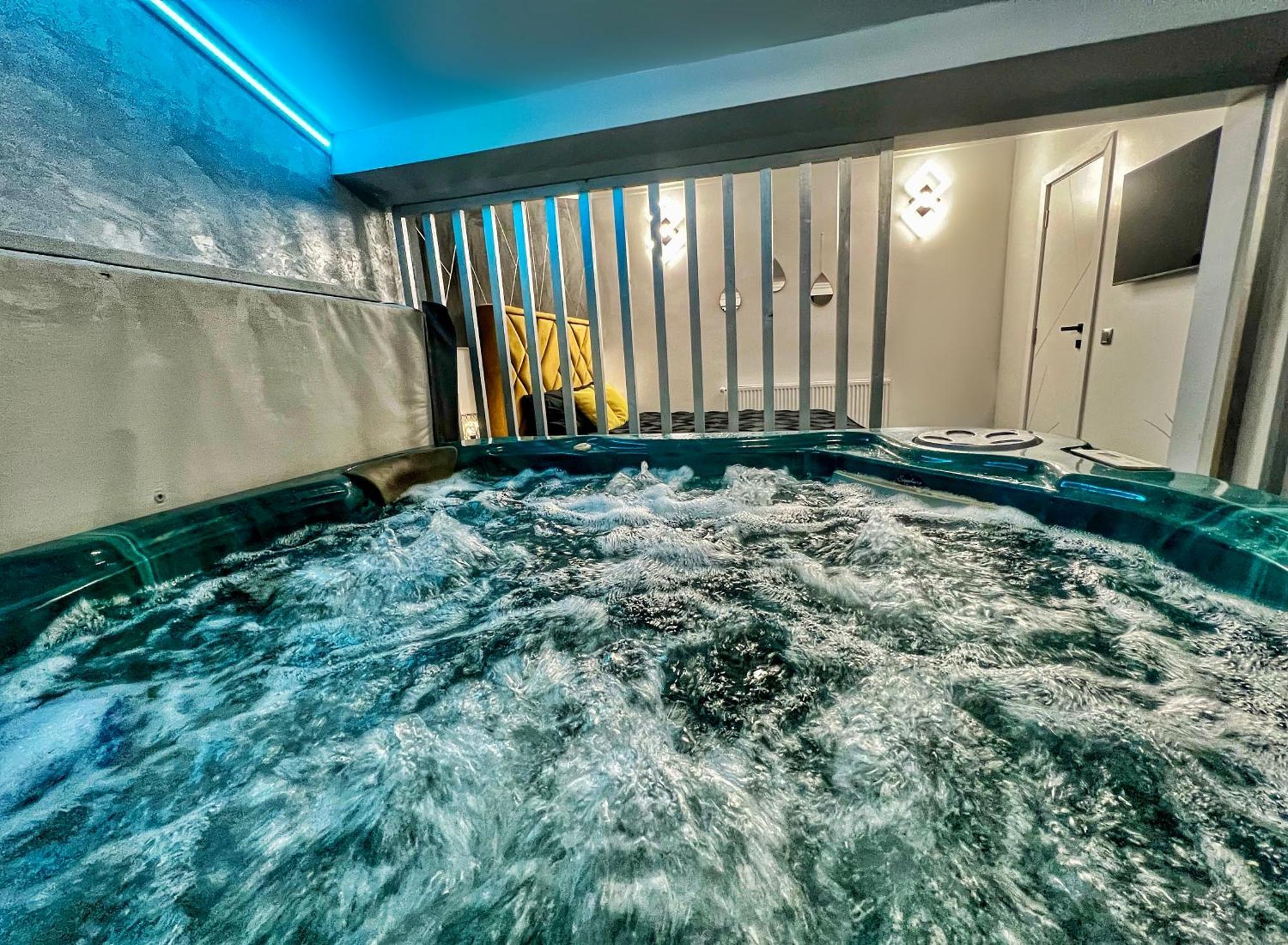 Luxor - Jacuzzi&Cozy Apartments Sybin Zewnętrze zdjęcie