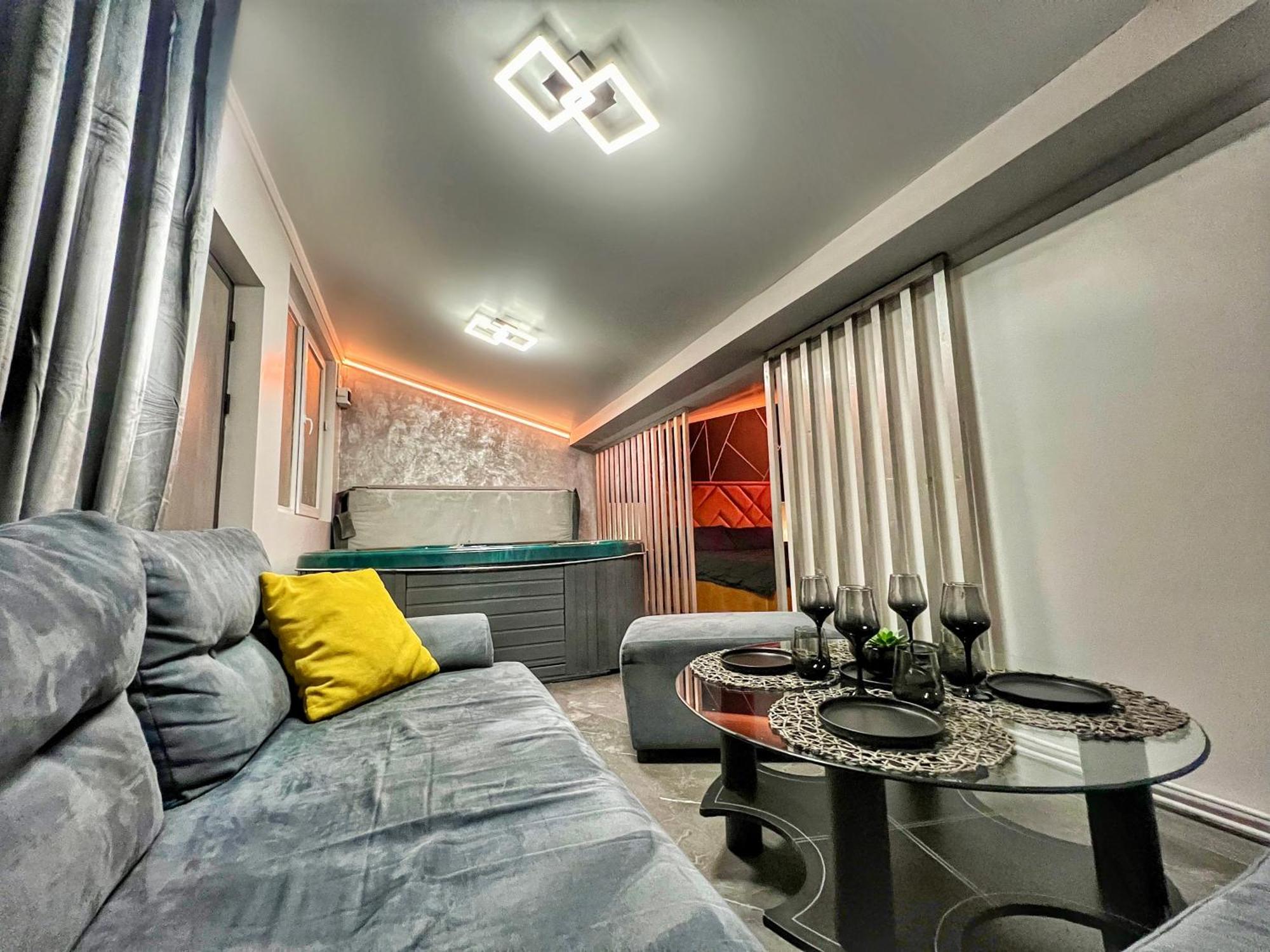 Luxor - Jacuzzi&Cozy Apartments Sybin Zewnętrze zdjęcie