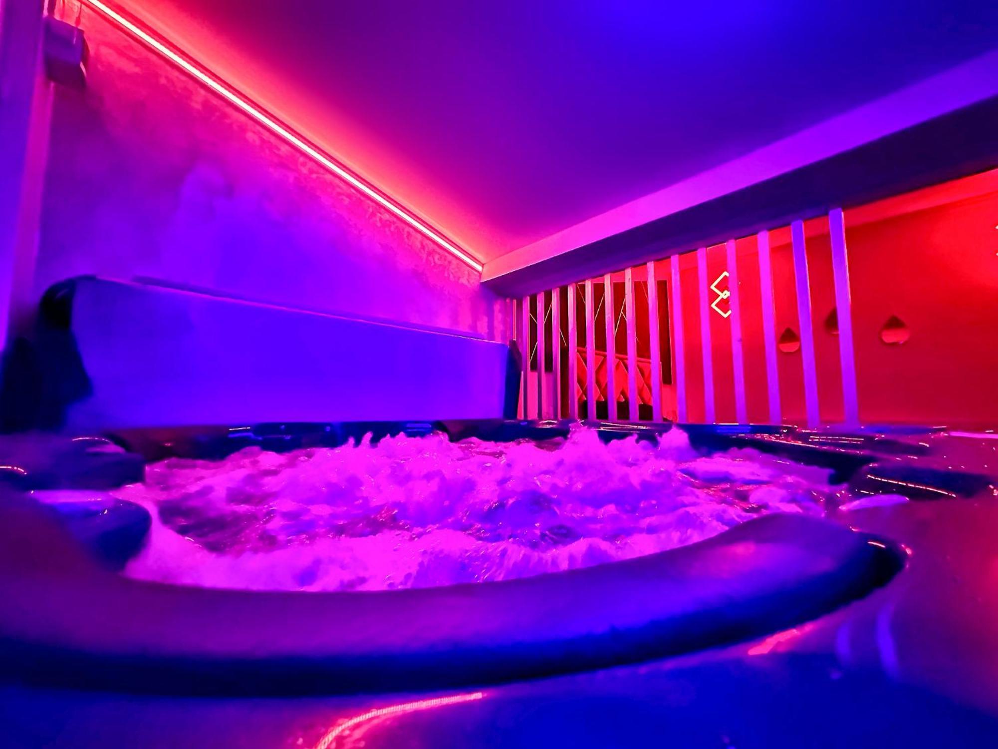 Luxor - Jacuzzi&Cozy Apartments Sybin Zewnętrze zdjęcie