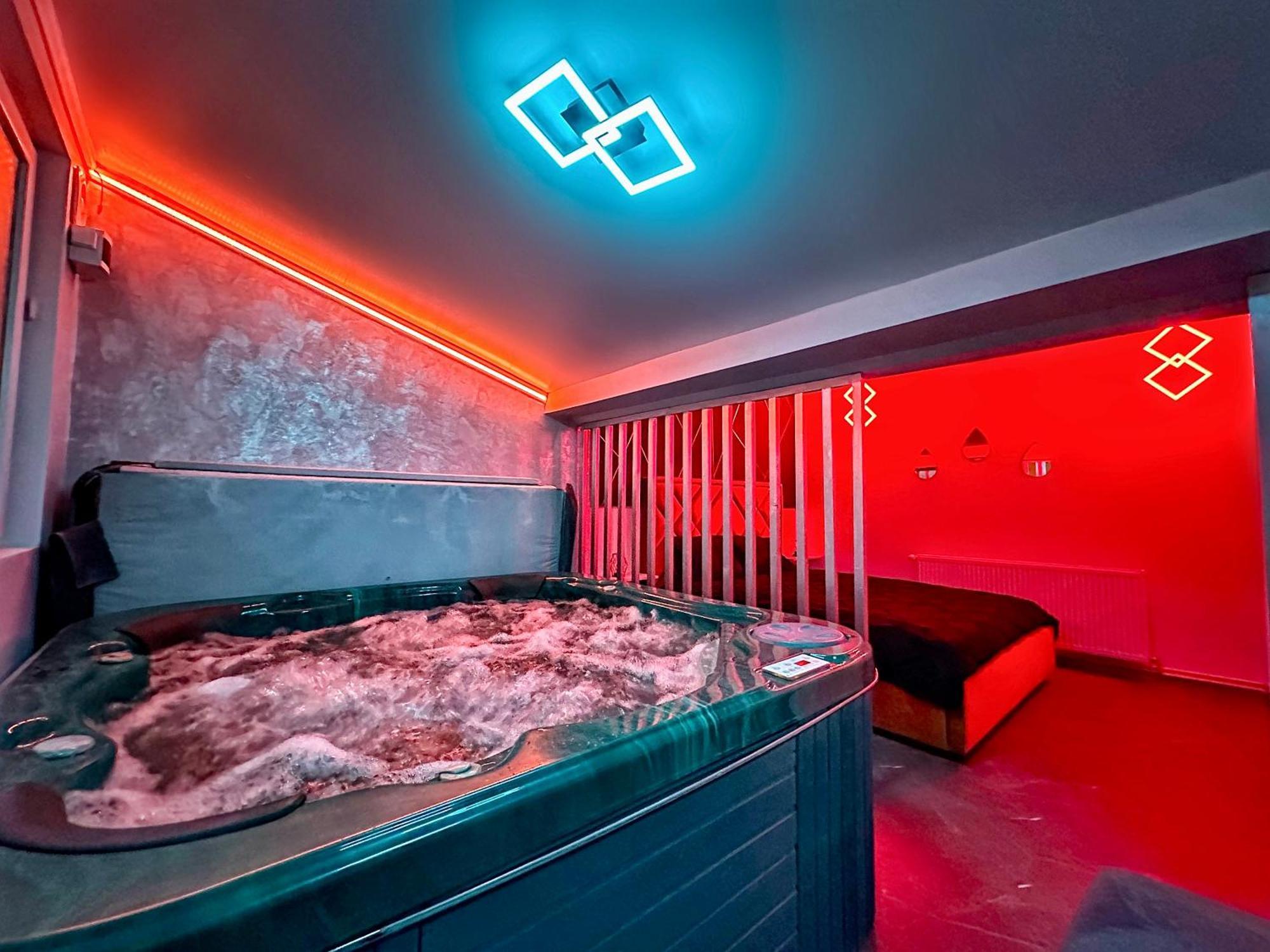 Luxor - Jacuzzi&Cozy Apartments Sybin Zewnętrze zdjęcie